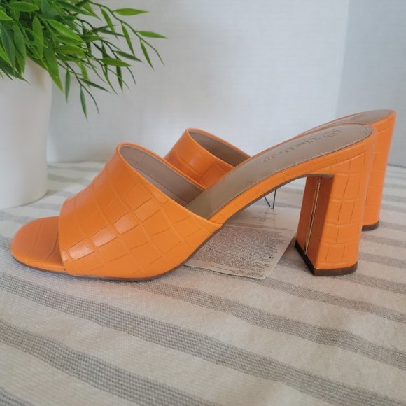 The Drop Block Heeled Mule - Picture 8 of 12